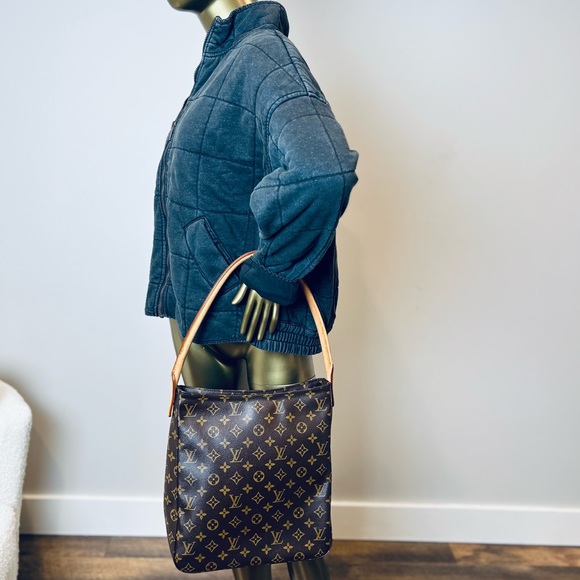 Authentic gorgeous Louis Vuitton Looping Monogram GM in excellent condition. - Picture 12 of 14